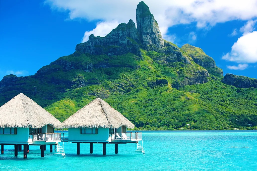 S'il vous plaît! Bora Bora is one of the Trans Pacific’s most dream-worthy calls. Bora Bora, Tahiti, Mt Otemanu.