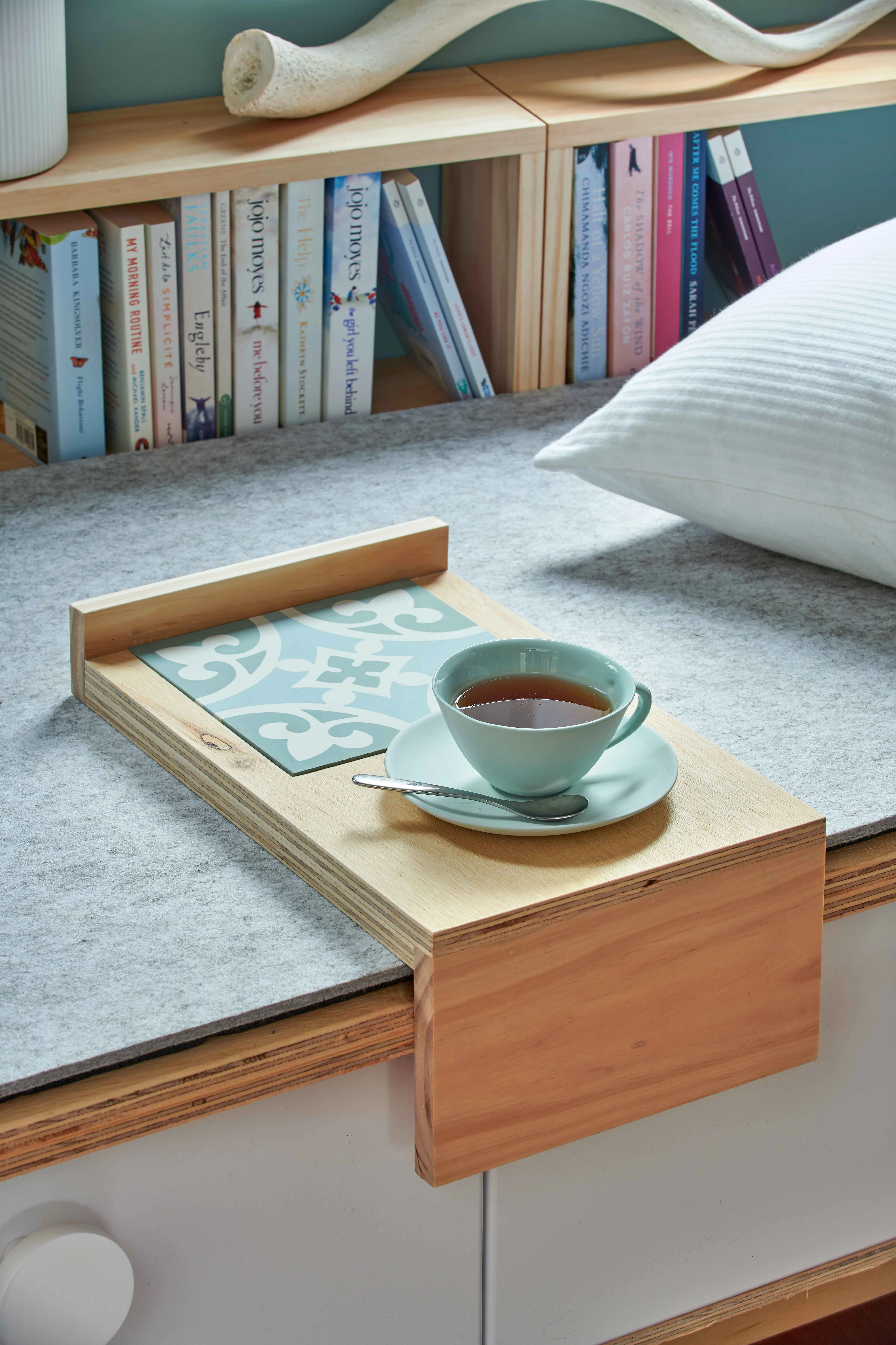 Sofa tray