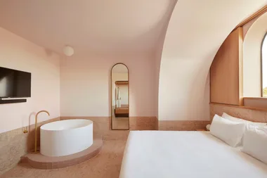 The luxurious Calile Hotel