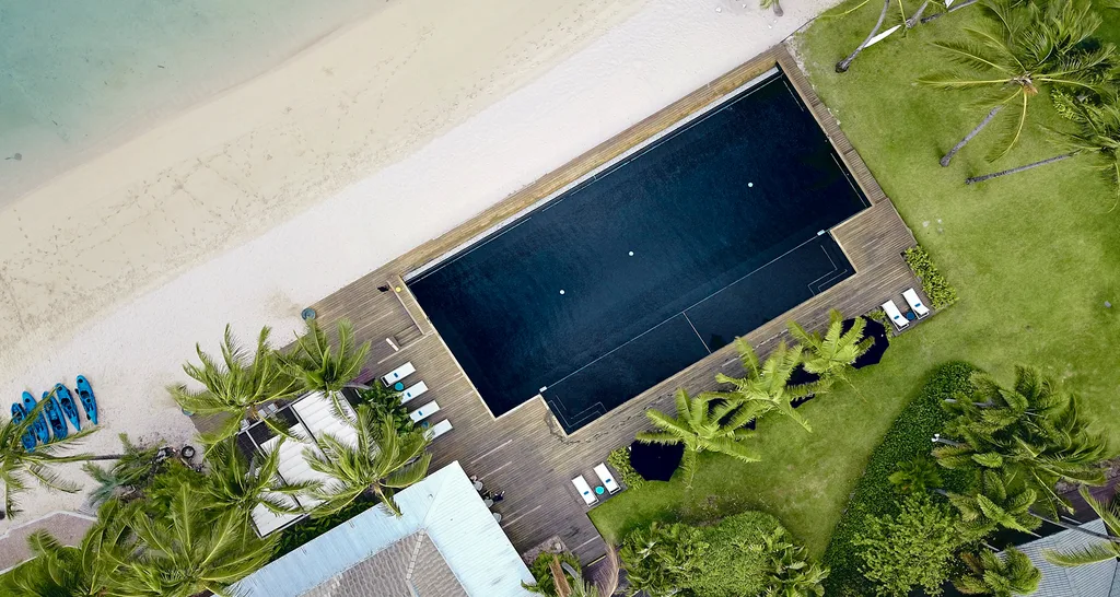 Bird's eye sea view of Orpheus Island