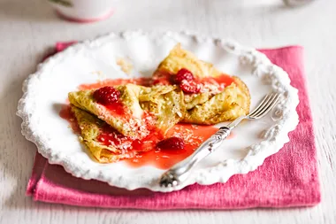Healthier pancakes with raspberry drizzle