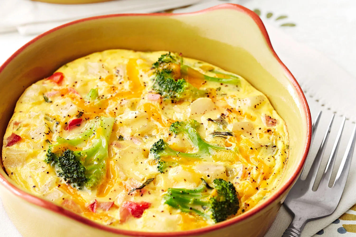 Potato, broccoli and ham frittata