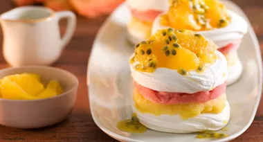 Quick fruit salad pavlova sandwich
