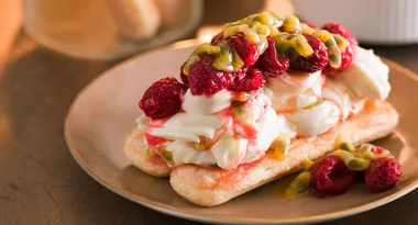 Raspberry and mascarpone fingers