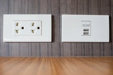 Why you should never use the public USB chargers at the airport