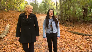 WALKAROUND WITH VANESSA AMOROSI