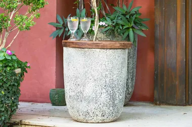 How to make a self-watering pot