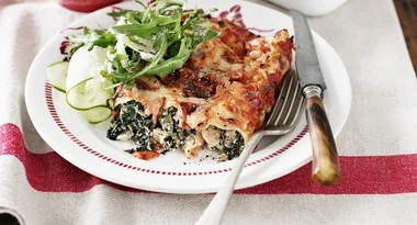 Chicken, spinach and ricotta cannelloni