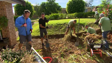 MAKEOVER HOUSE COURTYARD