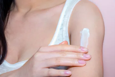 The difference between physical and chemical sunscreens