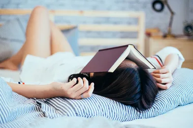 10 different ways to fall asleep quicker