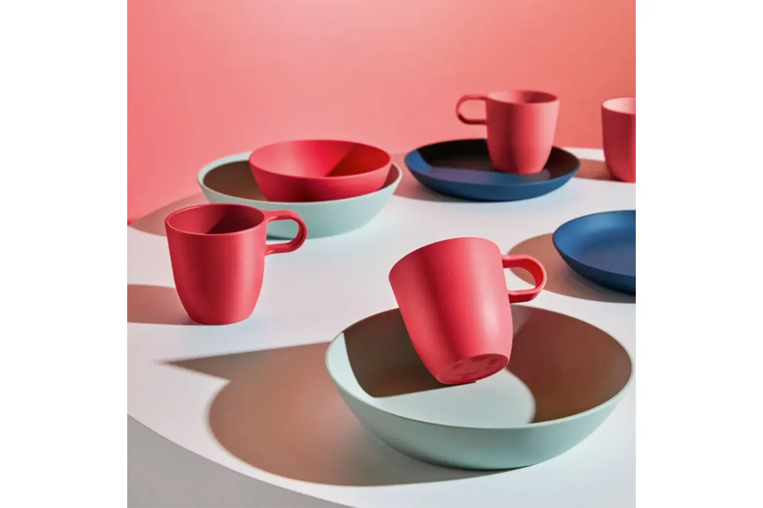 Talrika plates bowls