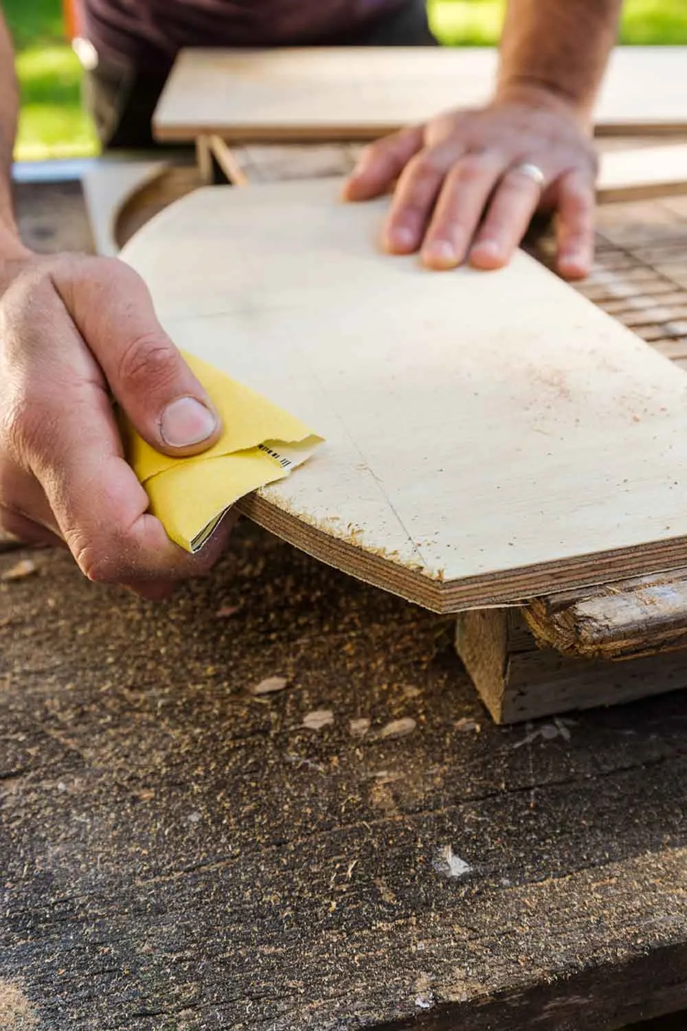 Sanding cut edges of plwyood