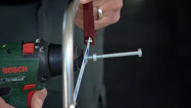 The easy way to cut a bolt to length
