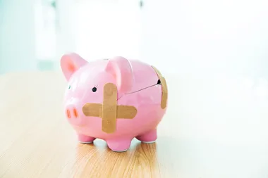 6 signs your finances are in bad shape