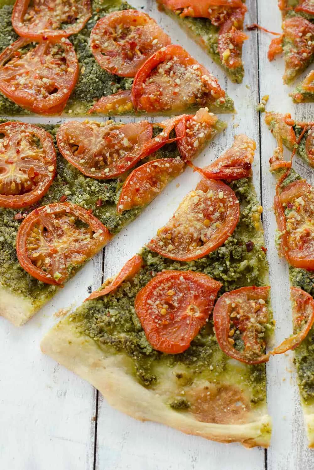 vegan pizza with nutritional yeast