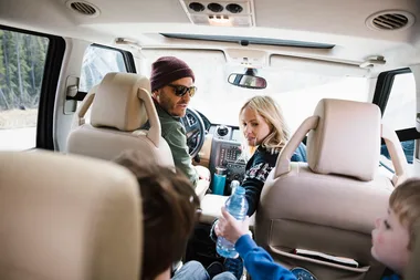Parents could soon be fined for telling their kids off while driving