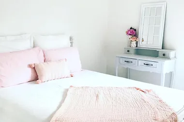 A $40 dresser table gets an incredible Hamptons-style makeover