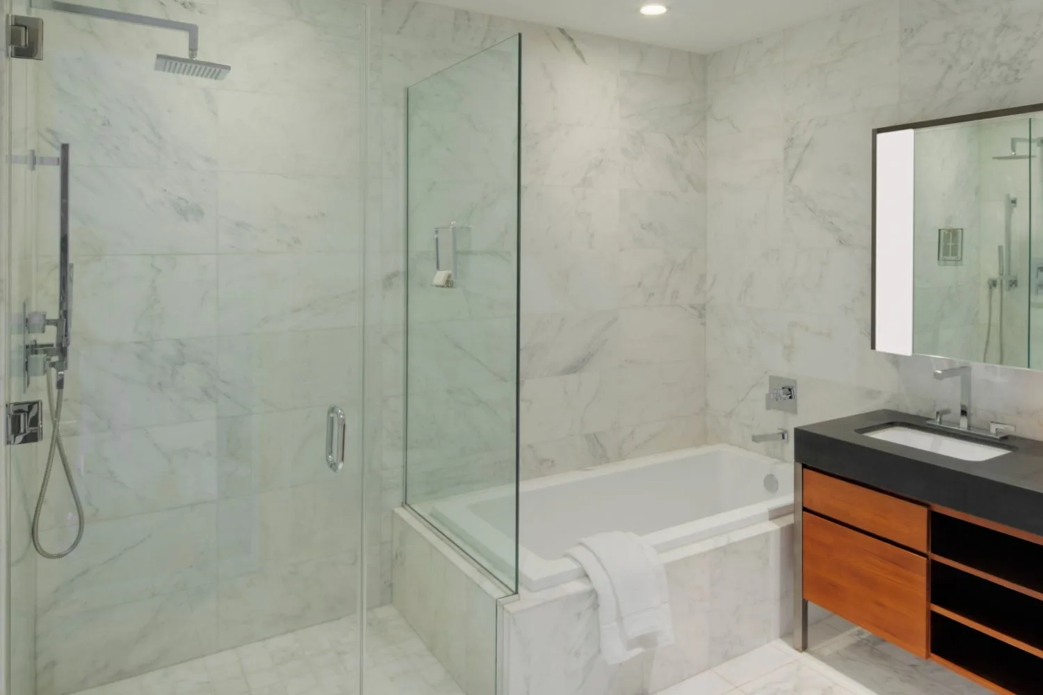 Small bathtub design ideas