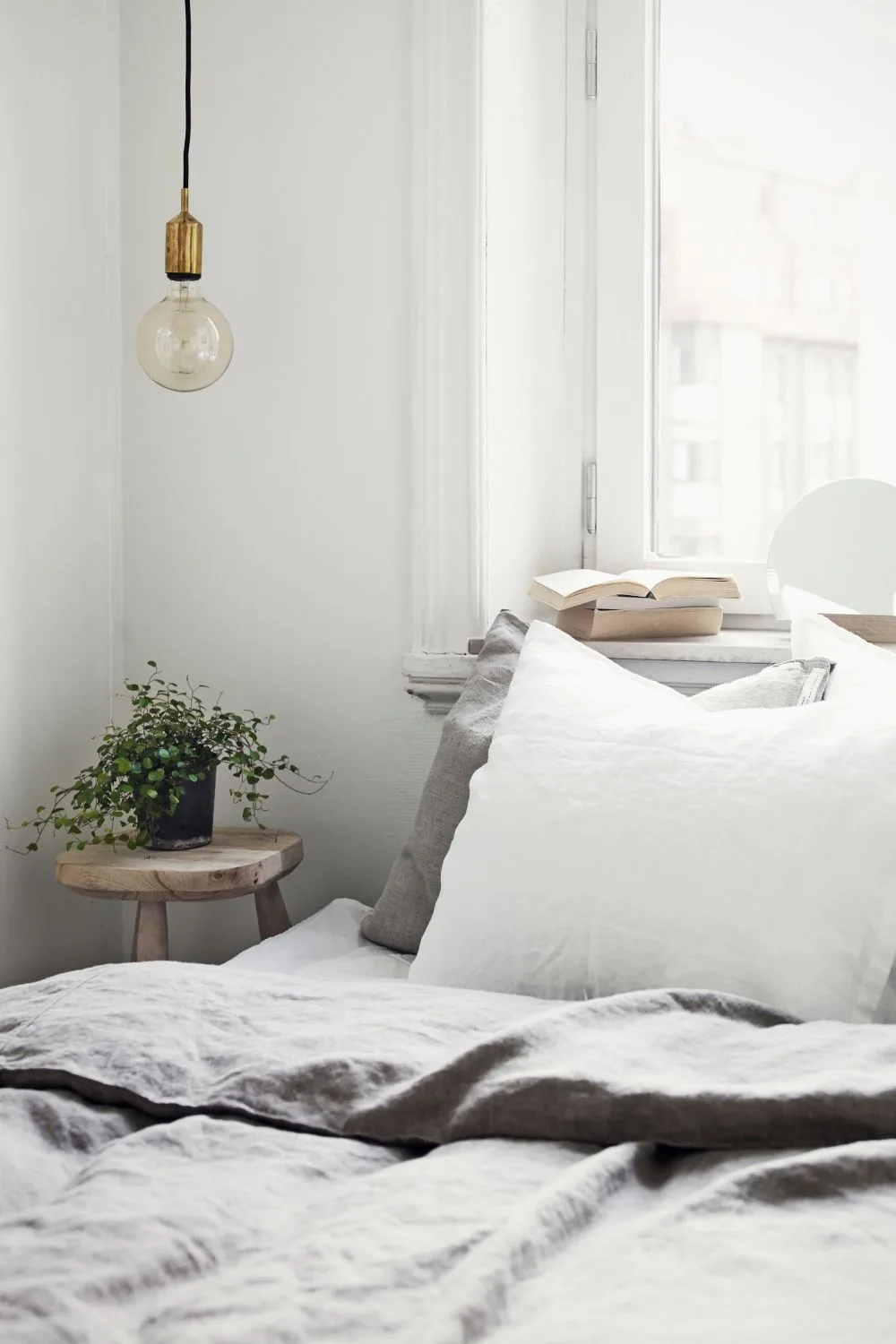 Bedroom Lights: 15 bedroom lighting ideas