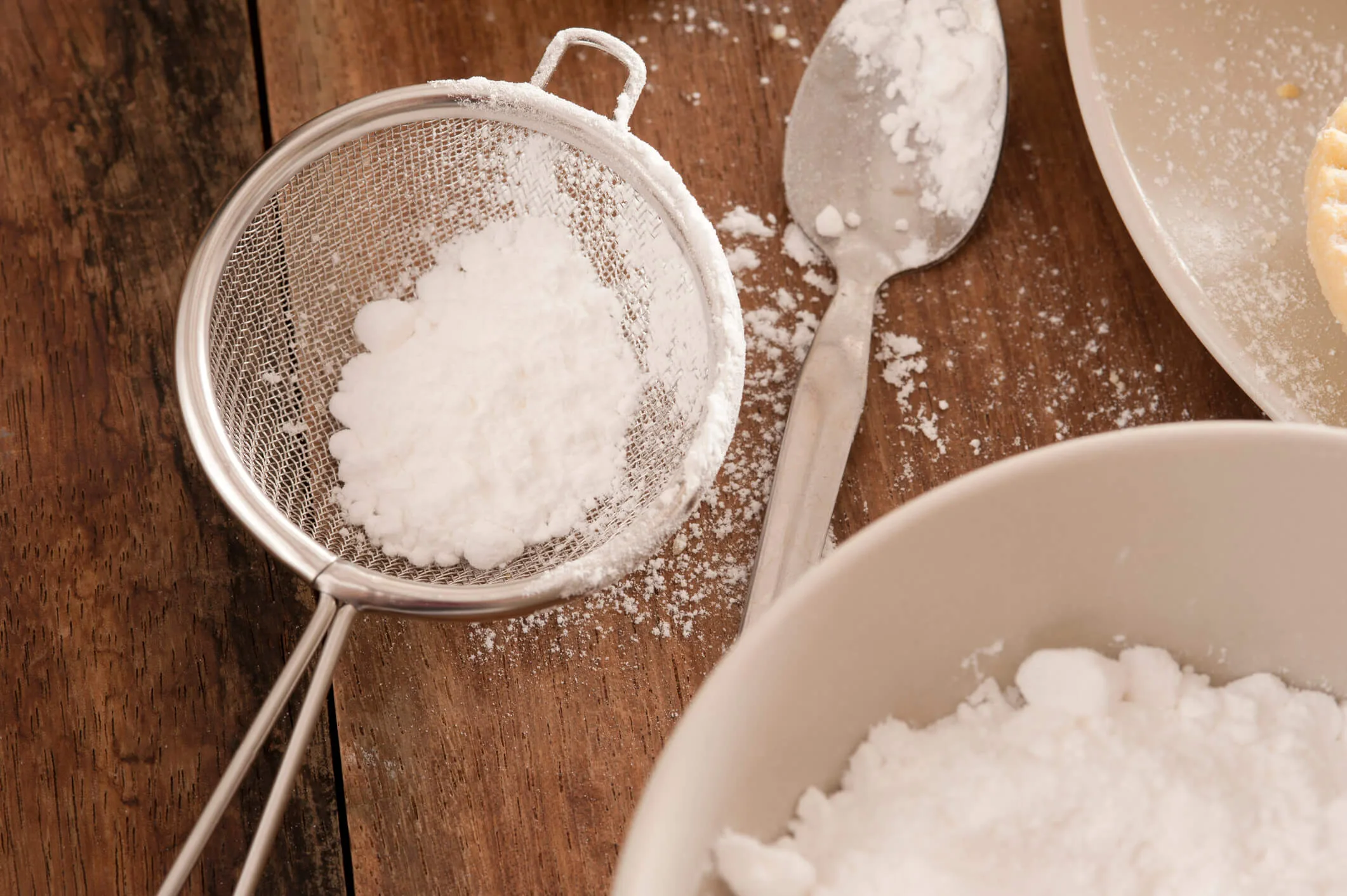What’s the difference between confectioners’ sugar and table sugar?