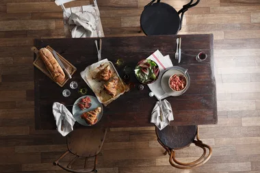 How to get the mismatched dining chair trend right