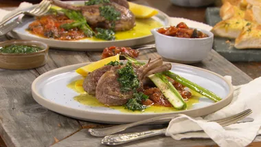 Grilled lamb cutlets with roasted tomato sauce