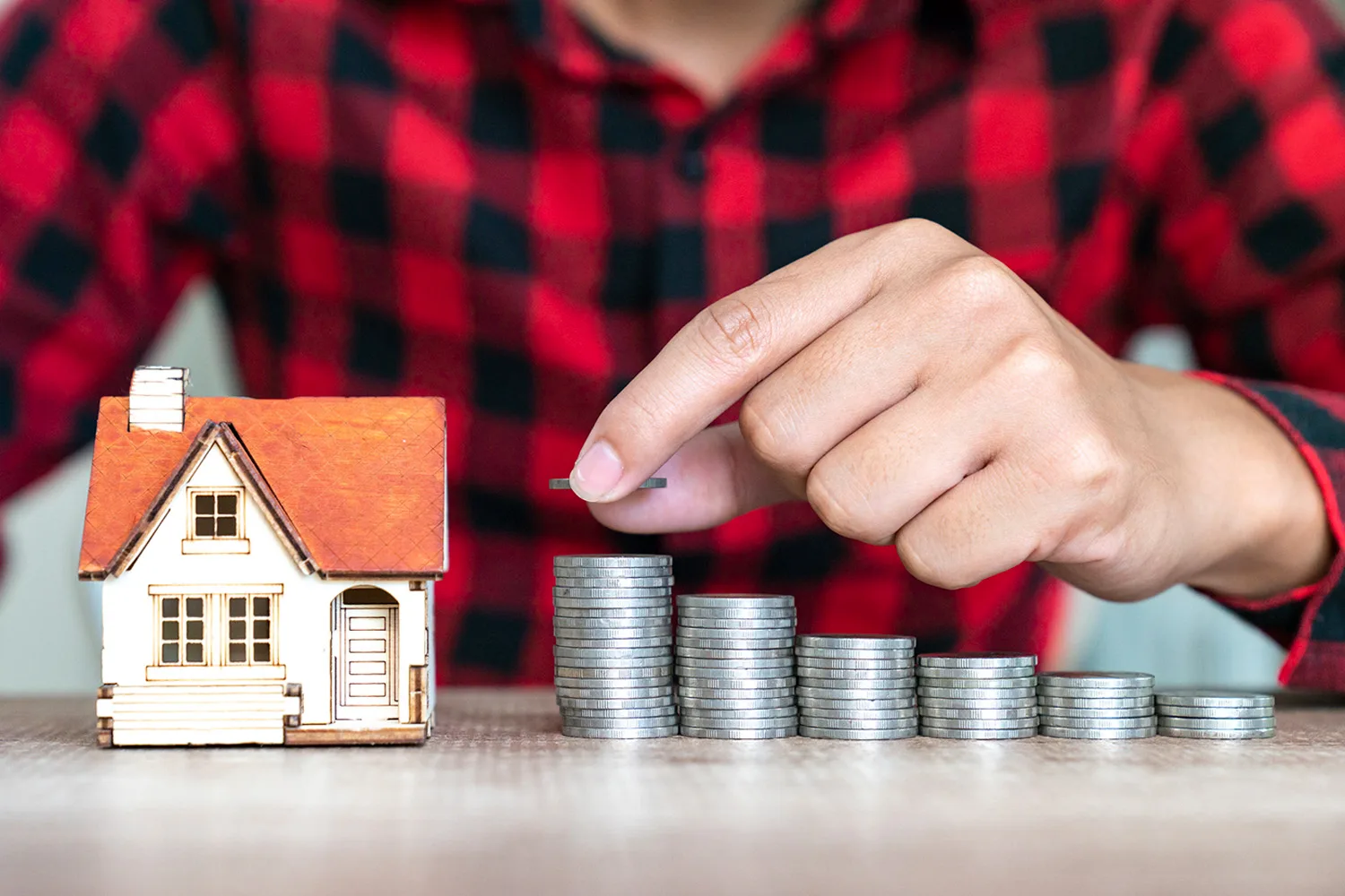 Calculating capital gains tax can be difficult, so you may want to use the ATO calculator or speak with a tax agent.
