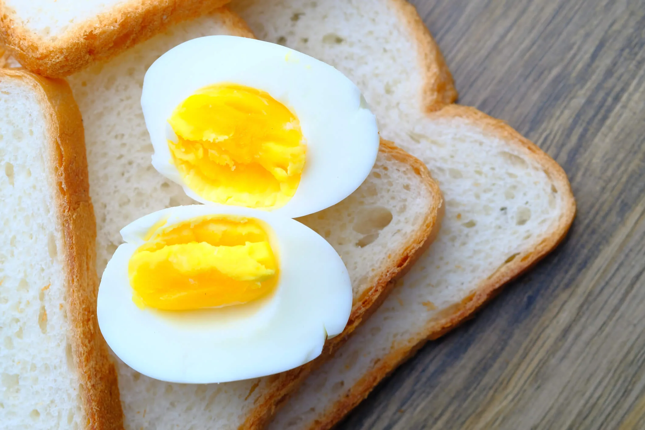 Boiled egg on white bread