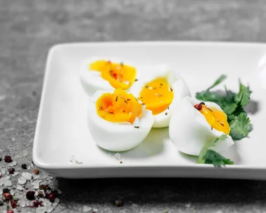 How long do soft and hard-boiled eggs last?