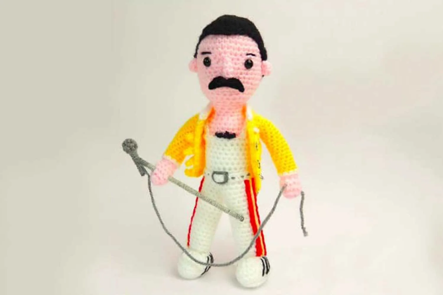 How to crochet a Freddie Mercury doll