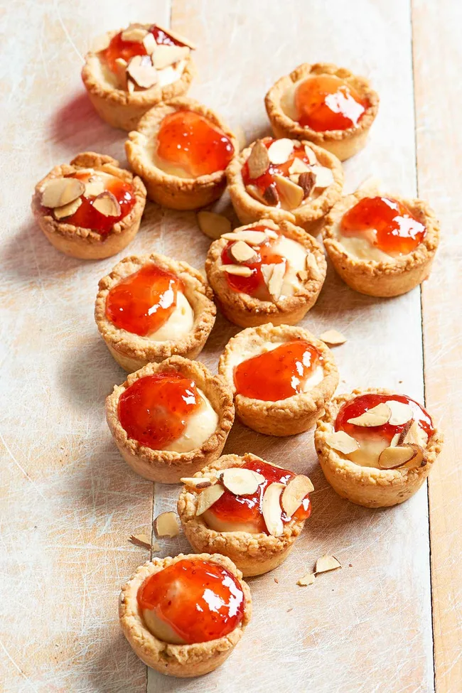 strawberry cheesecake tartlets