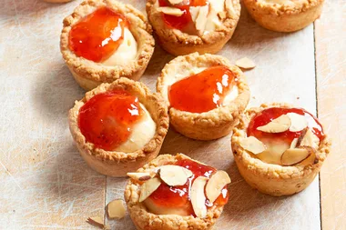Strawberry cheesecake tartlets