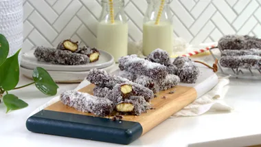 Lamington sponge finger biscuits