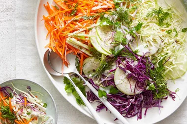 Coleslaw with green apple