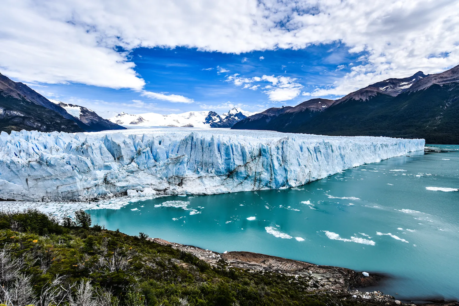In Los Glaciares National Park, allow the wonder of Perito Moreno Glacier to astound you