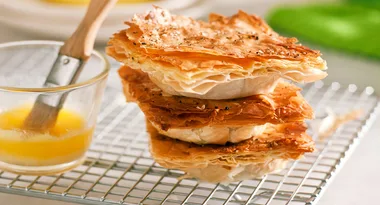 Filo pastry chicken pies