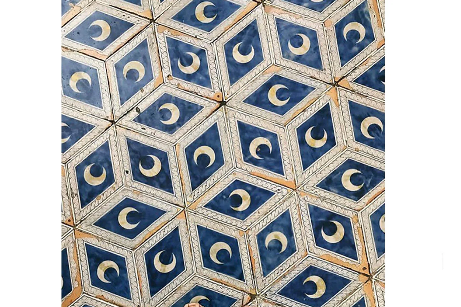 moon crescent floor