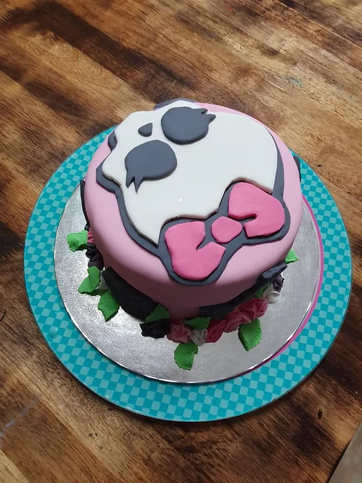 Monsters High cake