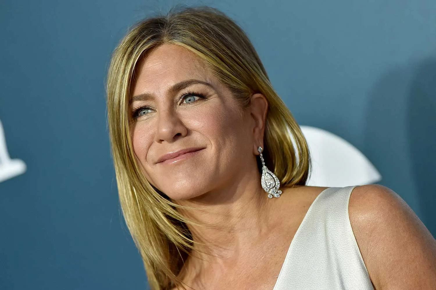Jennifer Aniston gives a sneak peek at her luxe bathroom