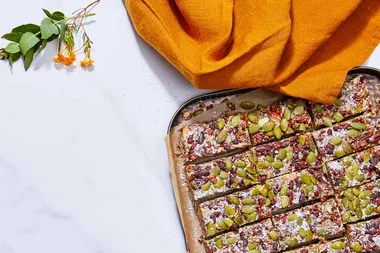 Super seed and cinnamon no-bake muesli bars