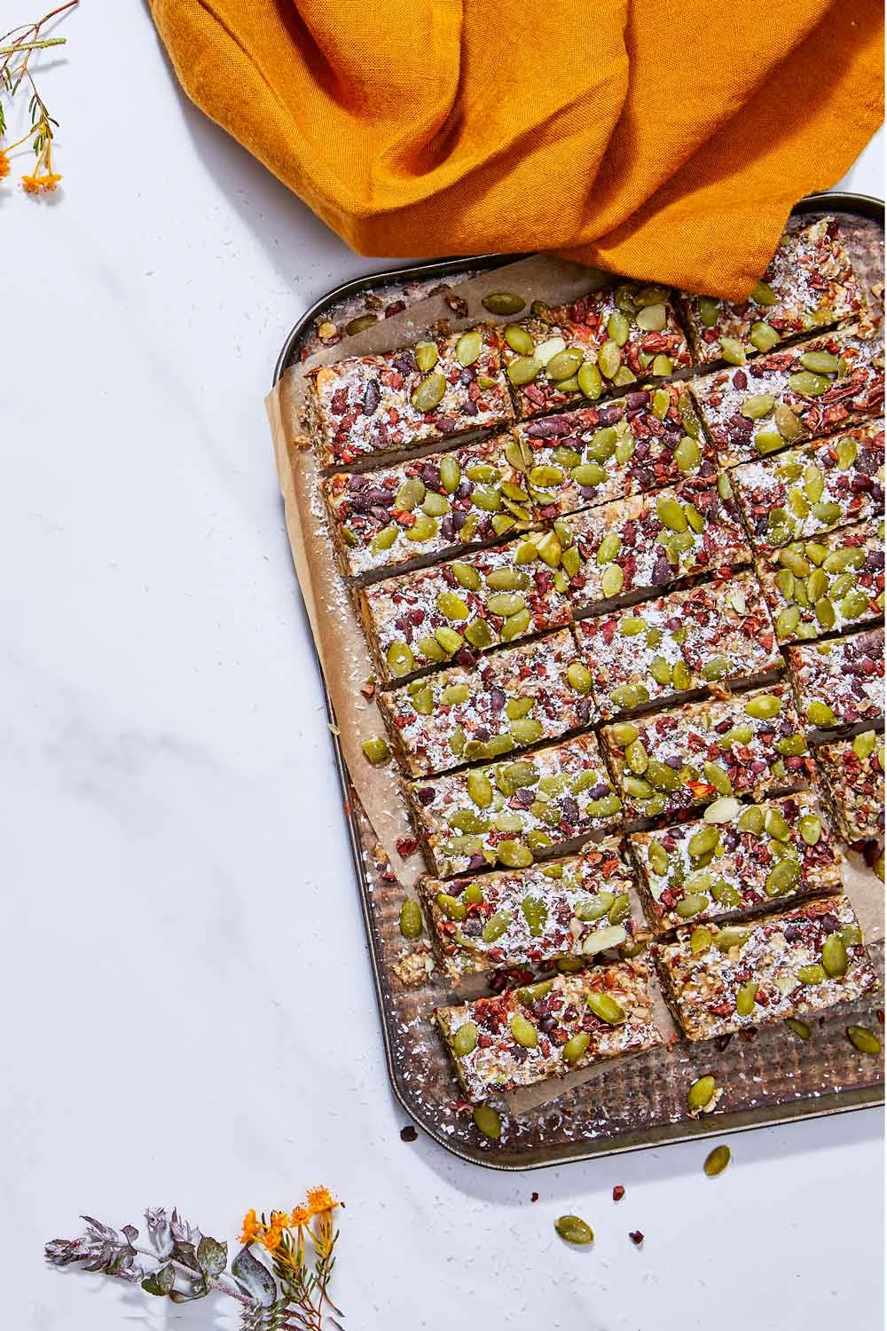 super seed and Cinnamon no bake muesli bar