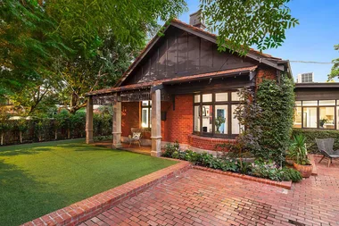 asher keddie's house