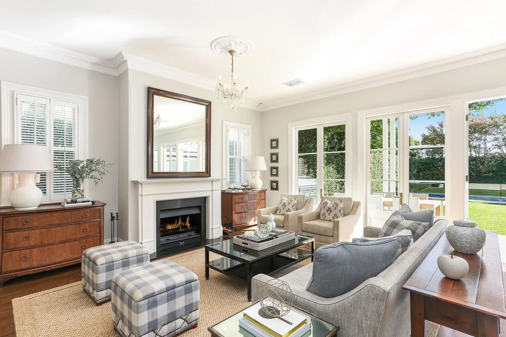 Jackie O living room