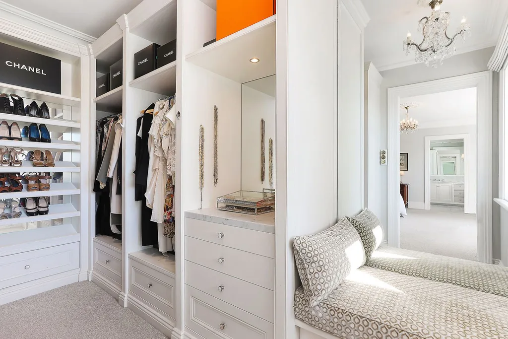 Jackie O wardrobe