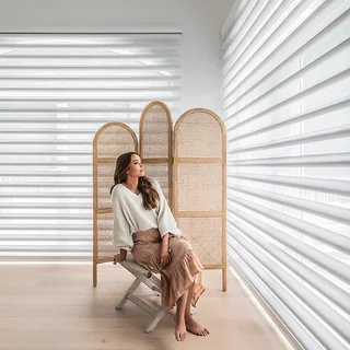 Luxaflex Pirouette&reg; Shadings