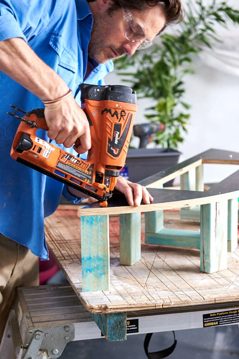 Easy steps to build a wall planter