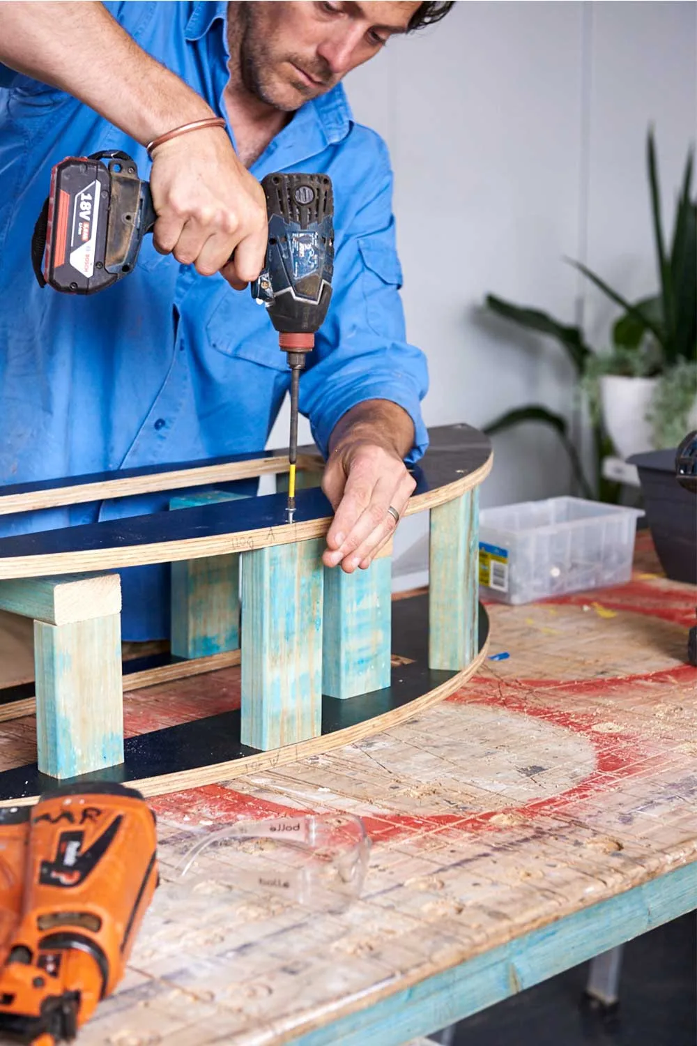 Easy steps to build a wall planter