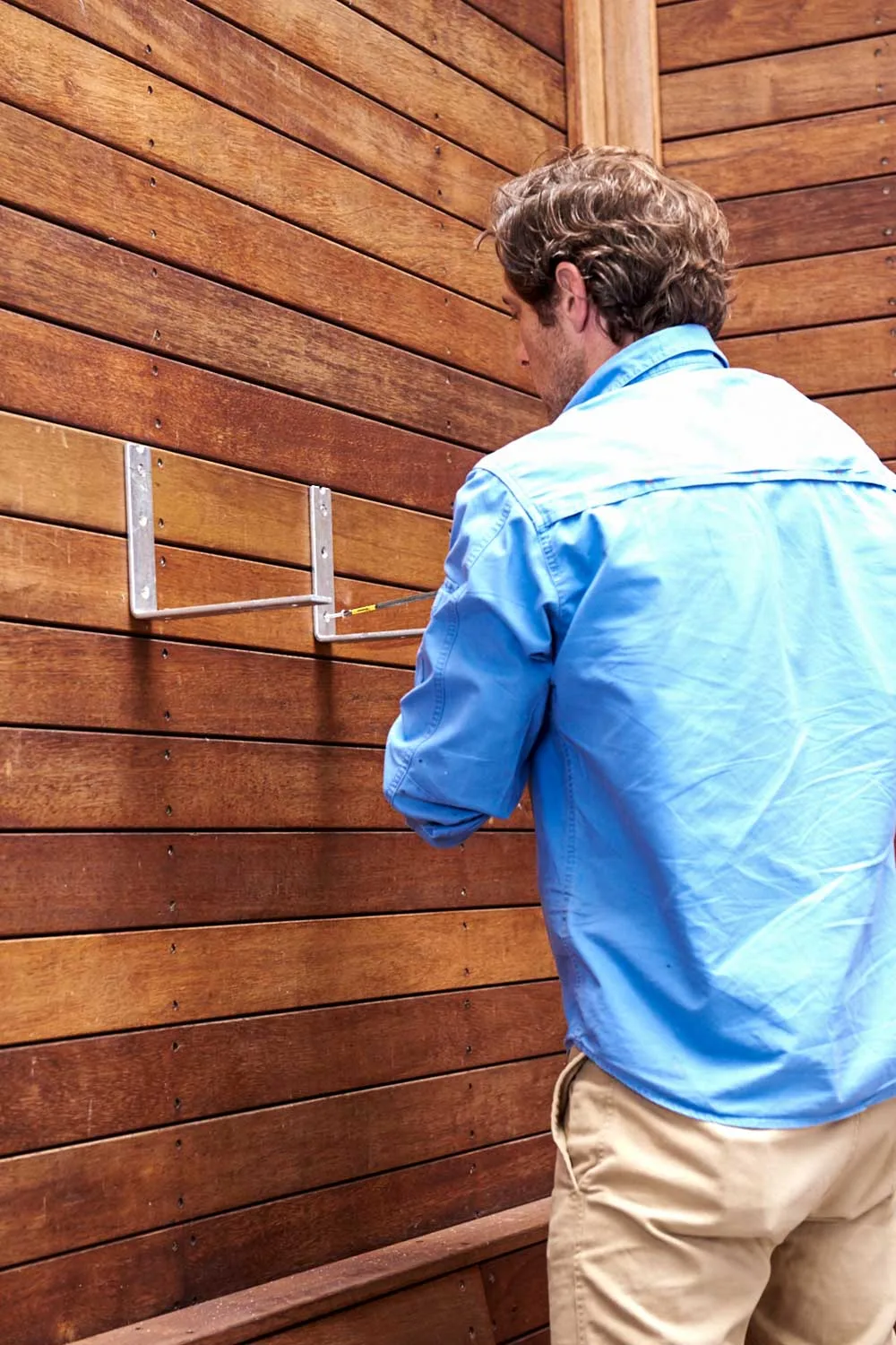 Easy steps to build a wall planter: step 16