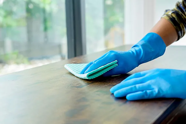 blue gloves cleaning